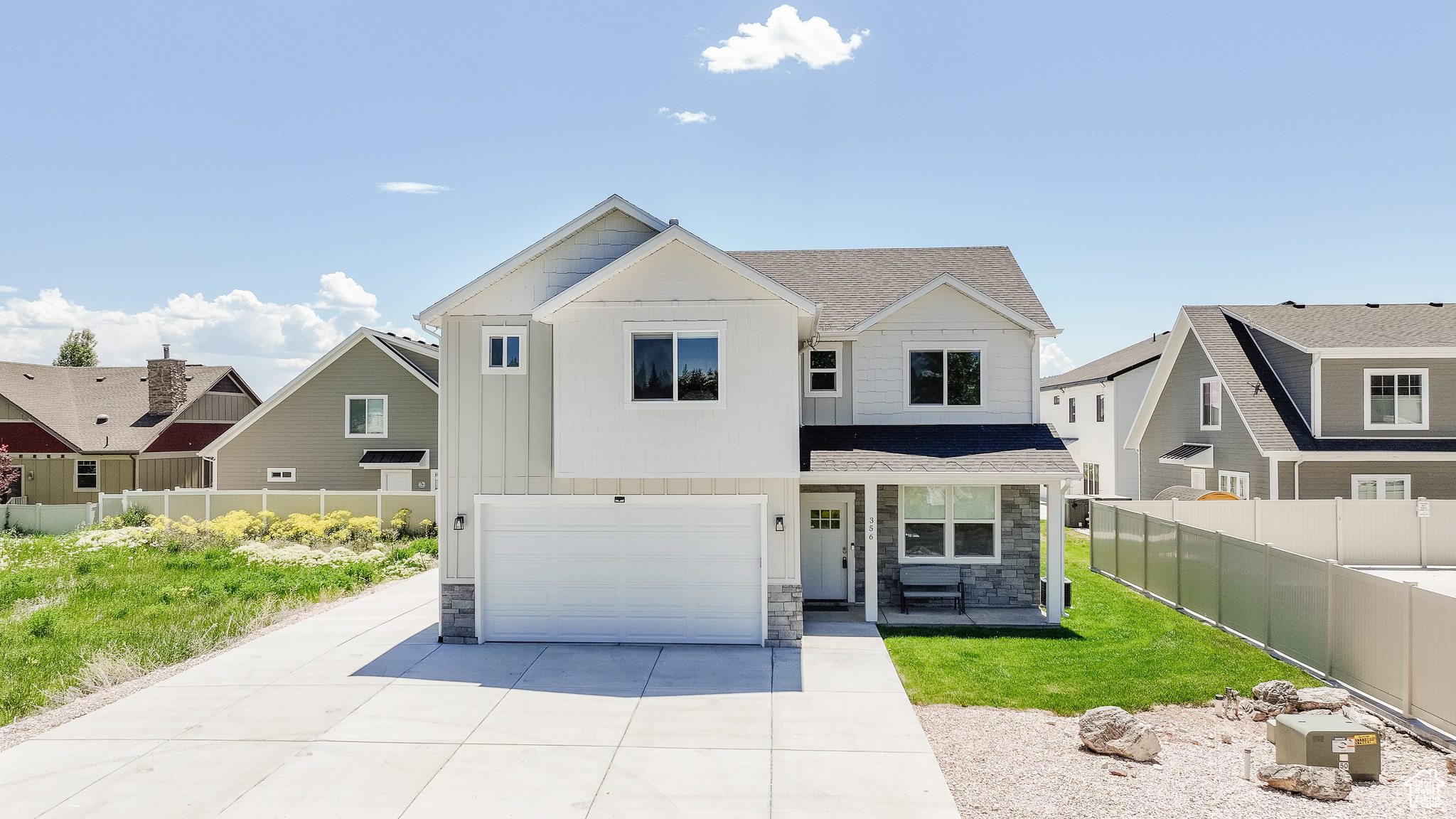LOCHWOOD - Residential