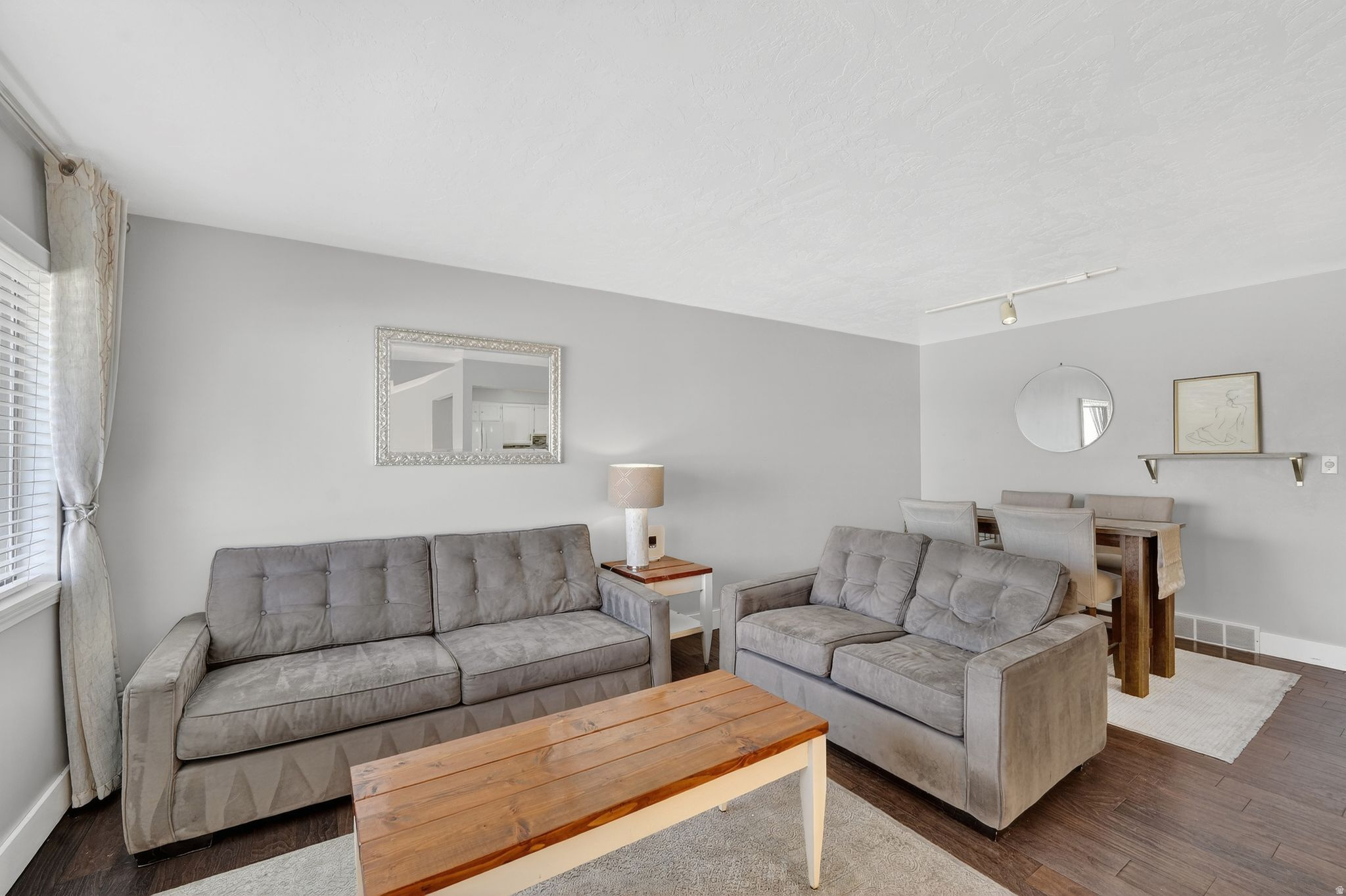 BOUNTIFUL TOWNHOUSE - Residential