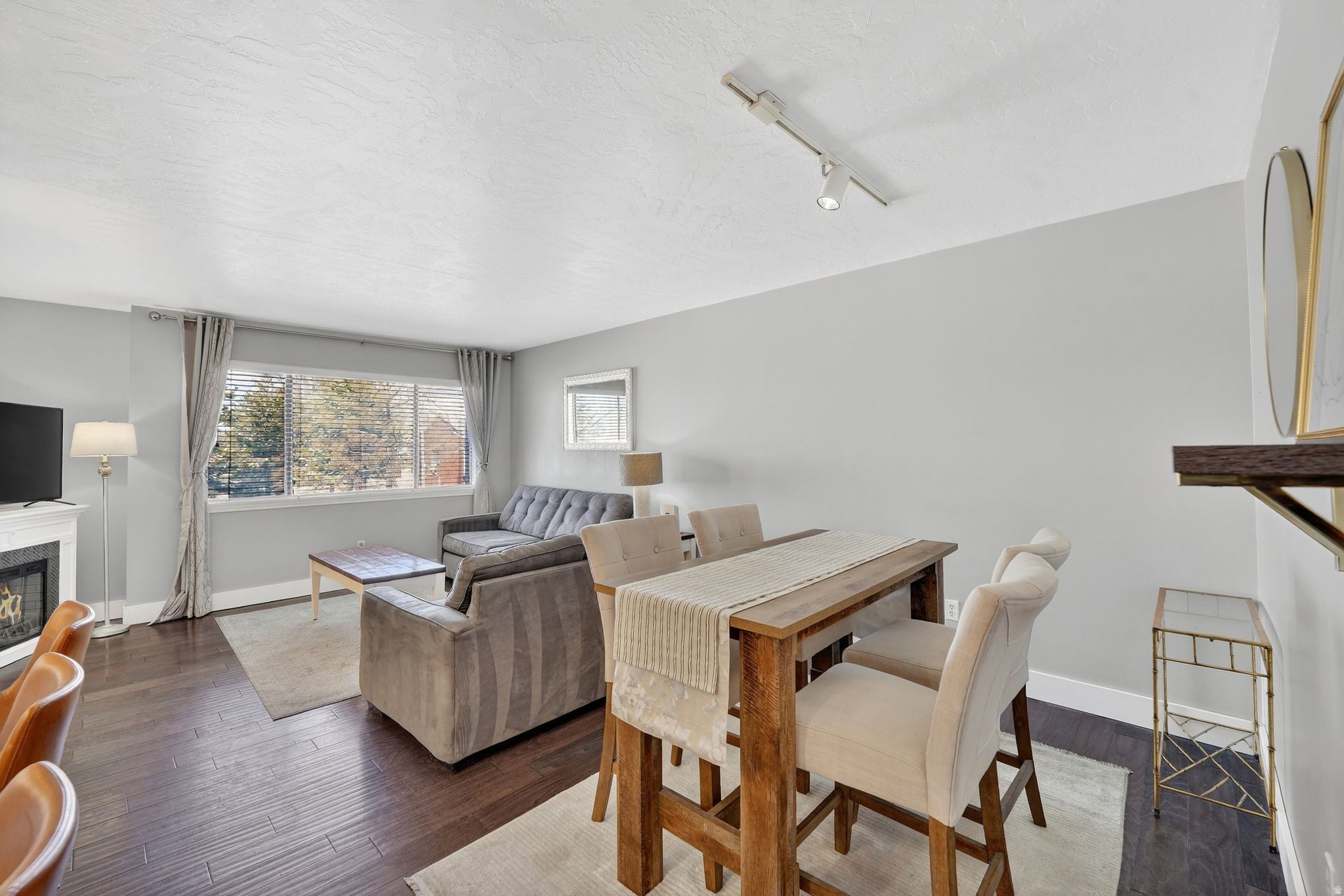 BOUNTIFUL TOWNHOUSE - Residential