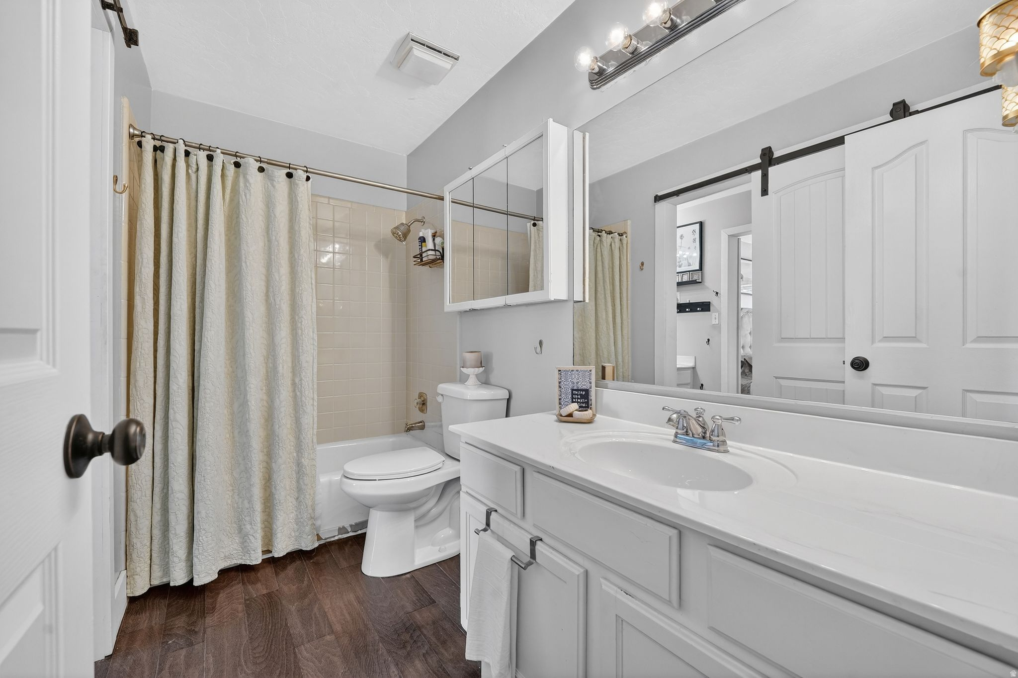 BOUNTIFUL TOWNHOUSE - Residential