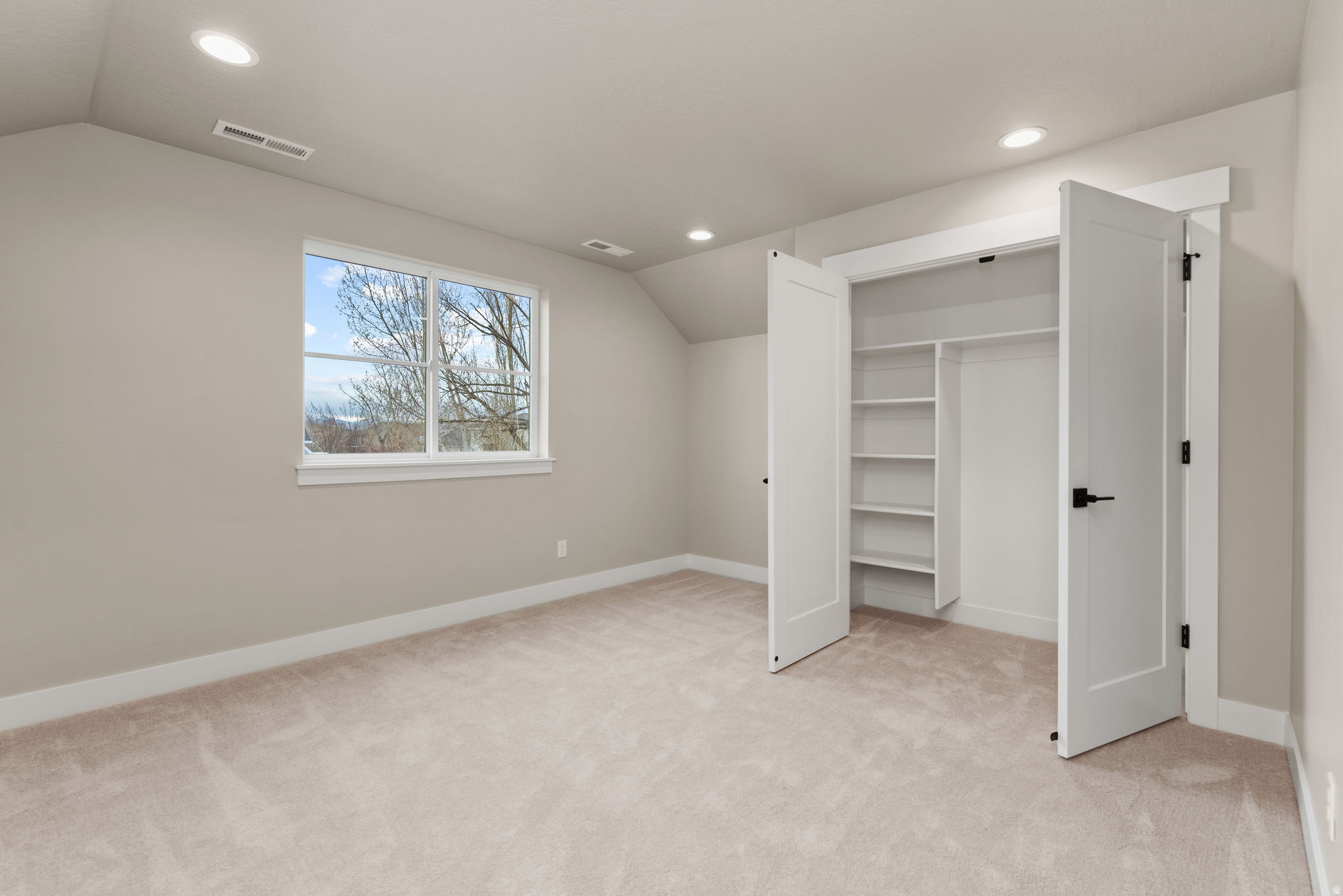 MAKIN DREAMS - Residential