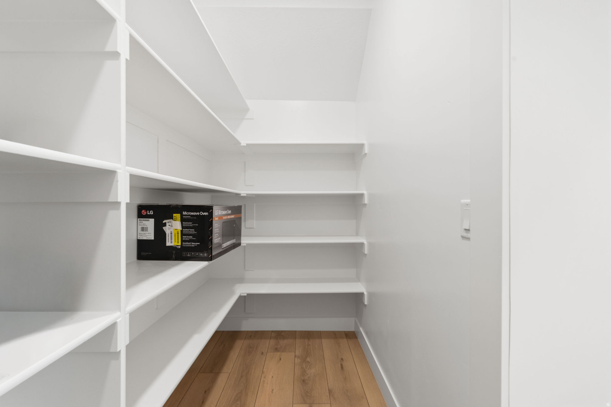 MAKIN DREAMS - Residential