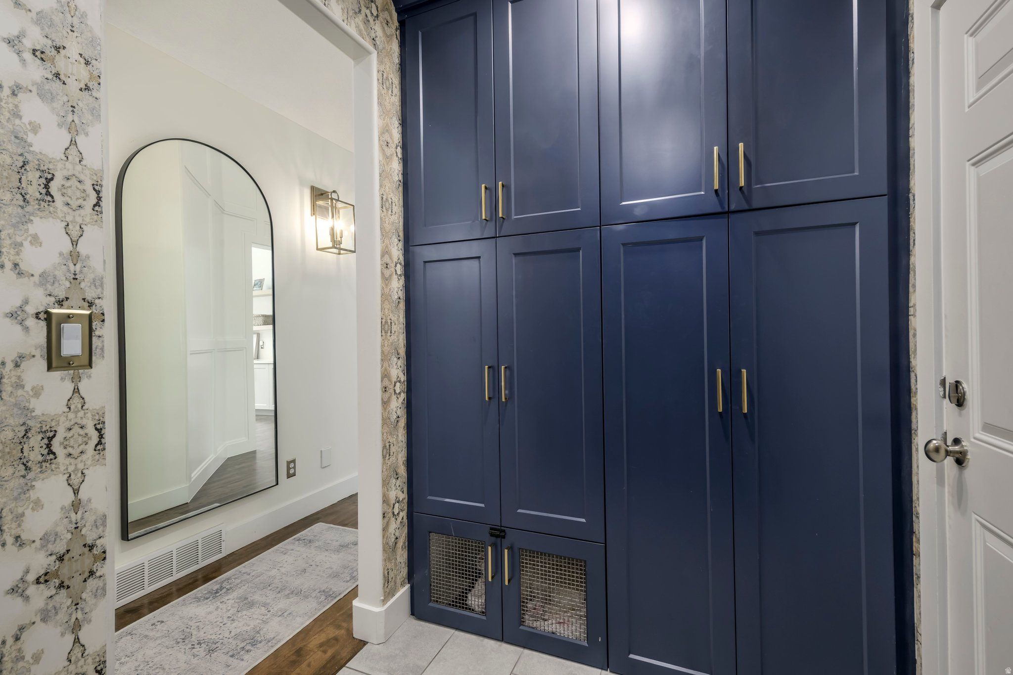 BELLEVUE - Residential