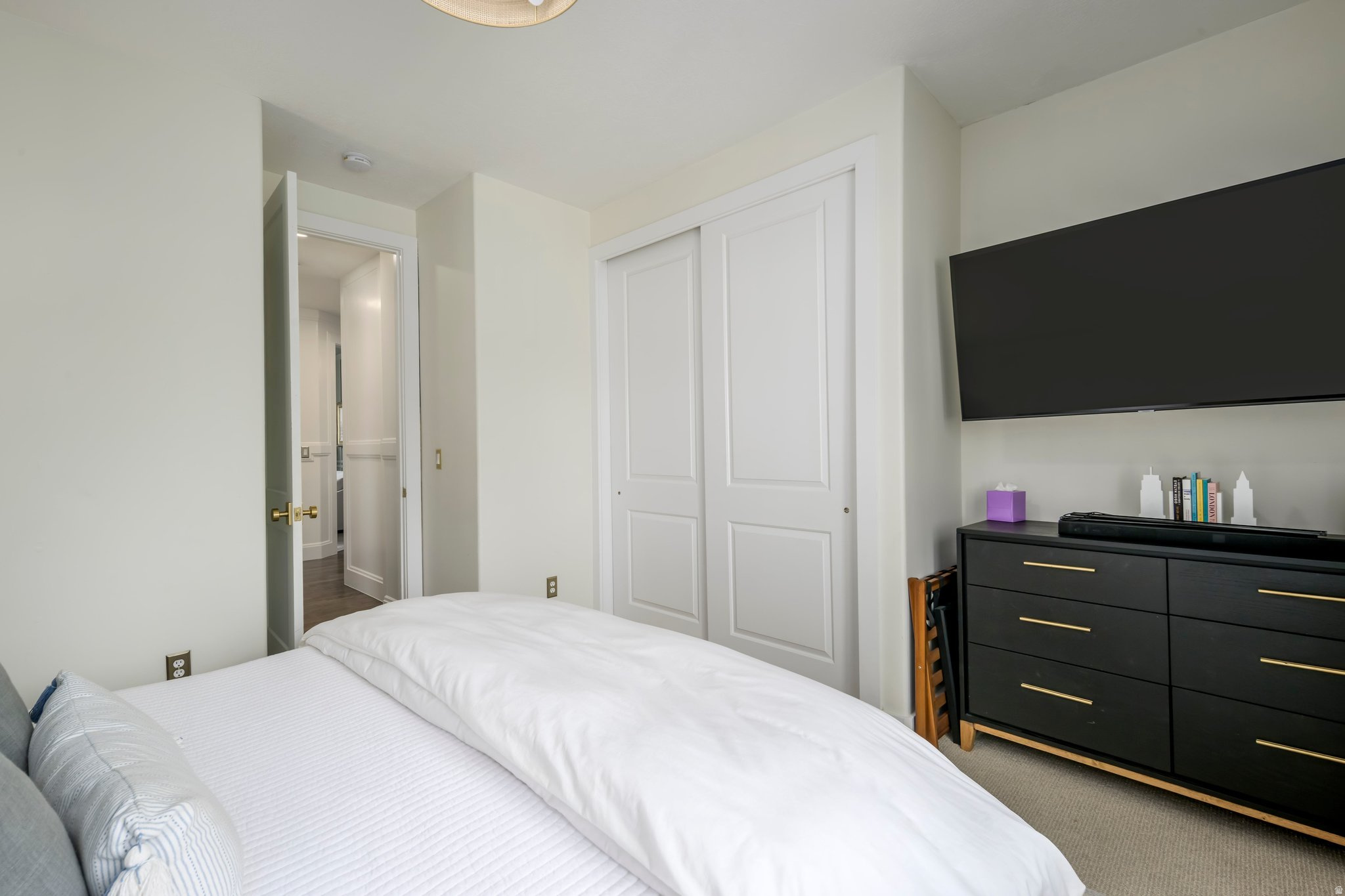 BELLEVUE - Residential