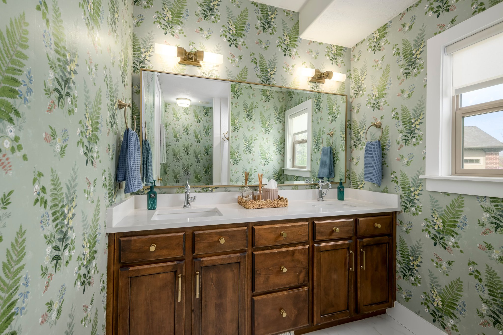 BELLEVUE - Residential