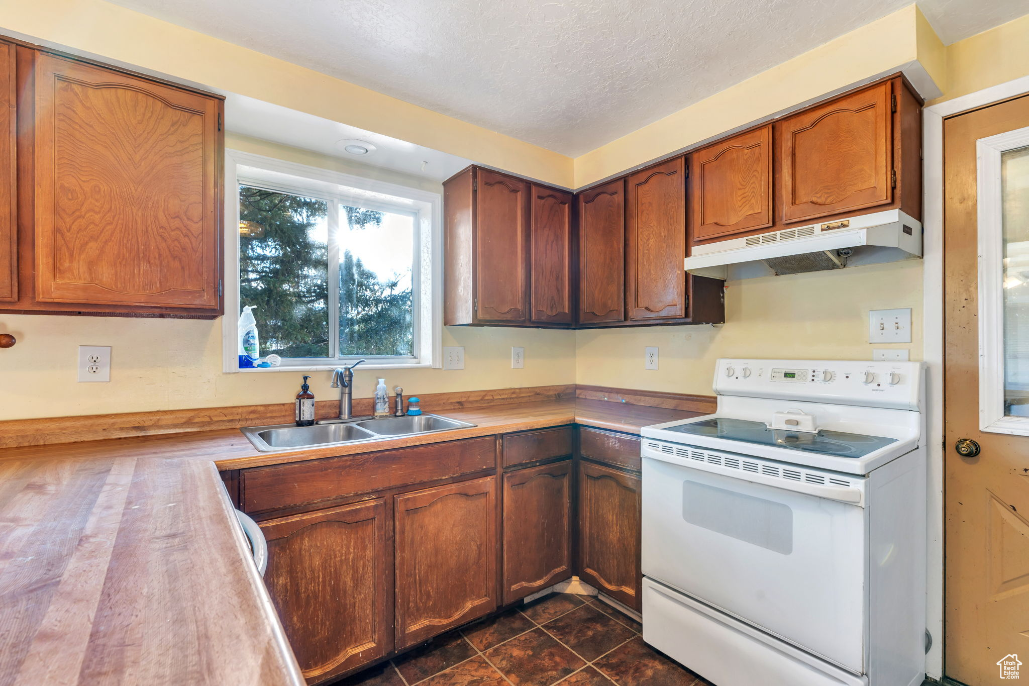 YOUNG PROPERTY - Residential