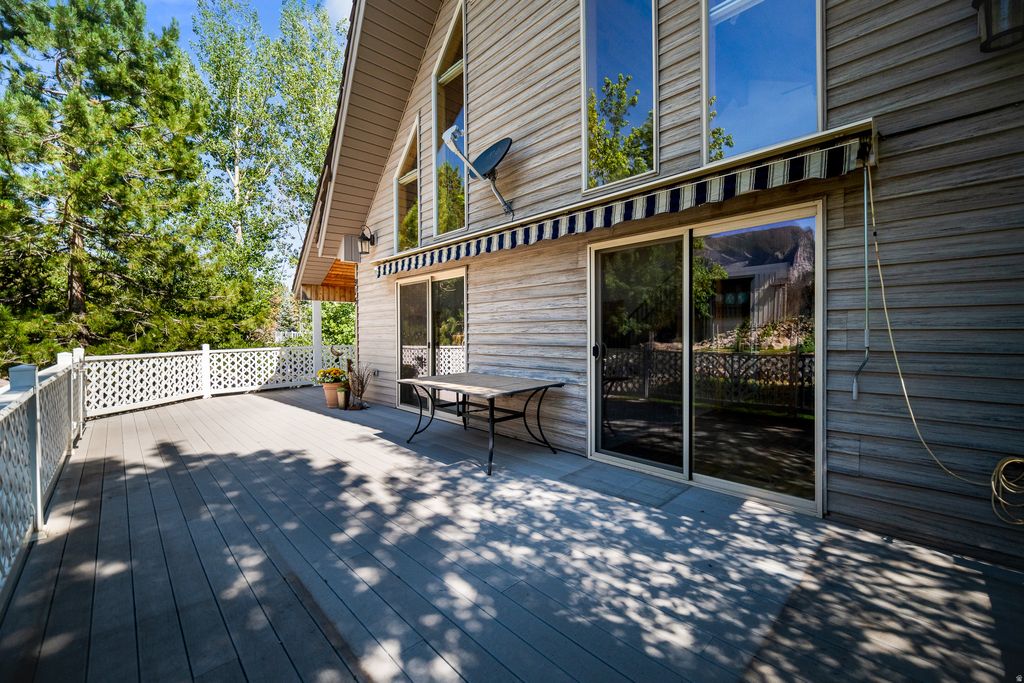 Photo of 915 E CEDAR BERRY LN, Pine Valley, UT 84781 (MLS # 2167385)