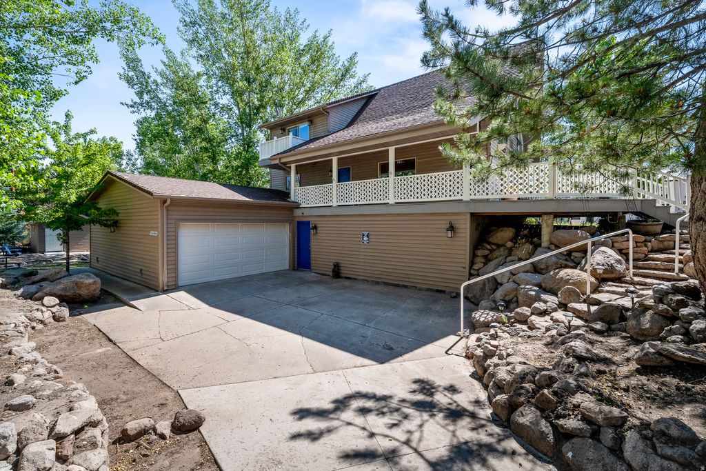 Photo of 915 E CEDAR BERRY LN, Pine Valley, UT 84781 (MLS # 2167385)