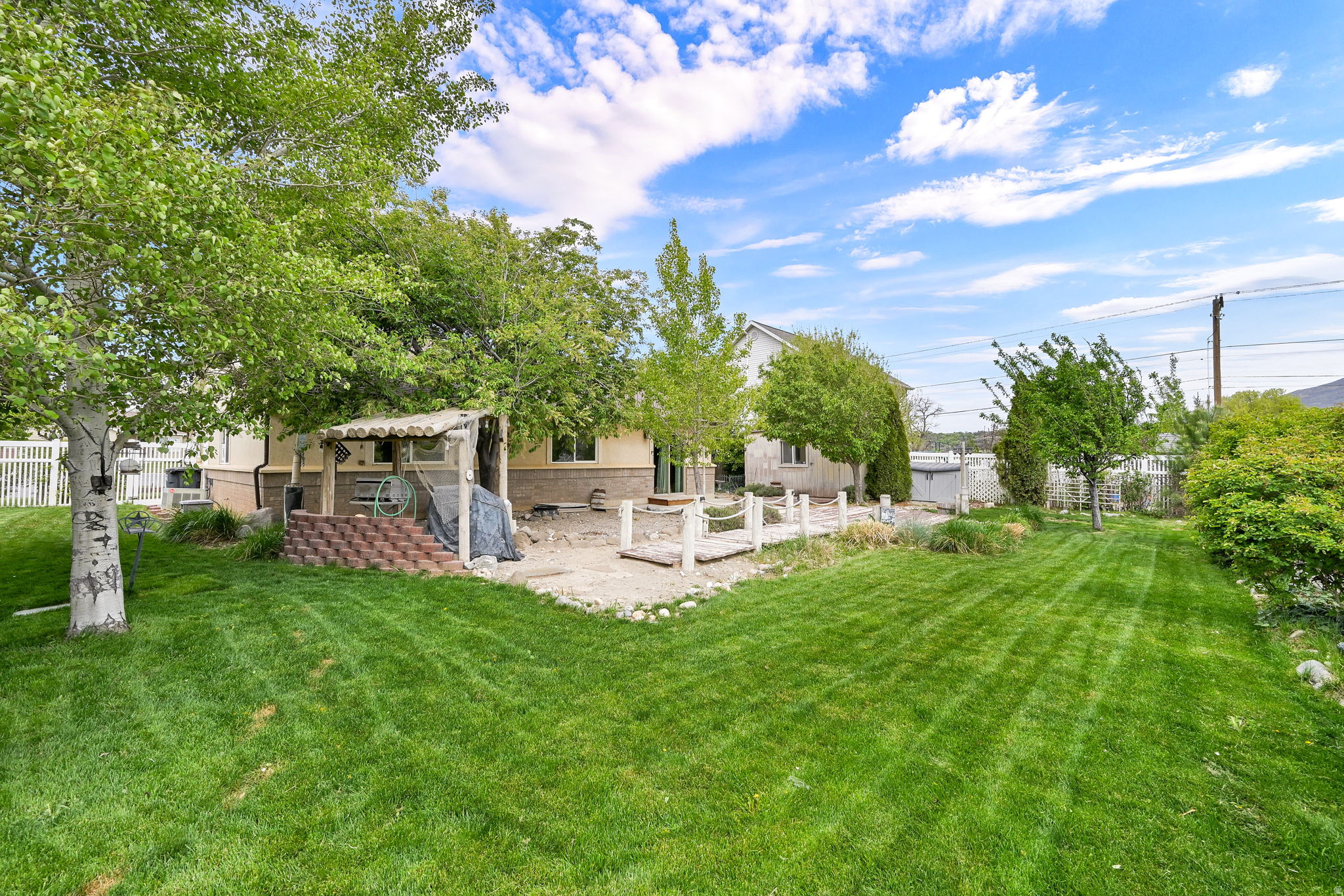 ERICKSON MEADOWS - Residential