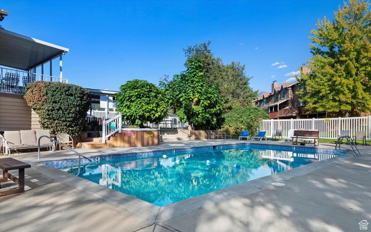 BRIARWOOD SPRINGS CO - Residential