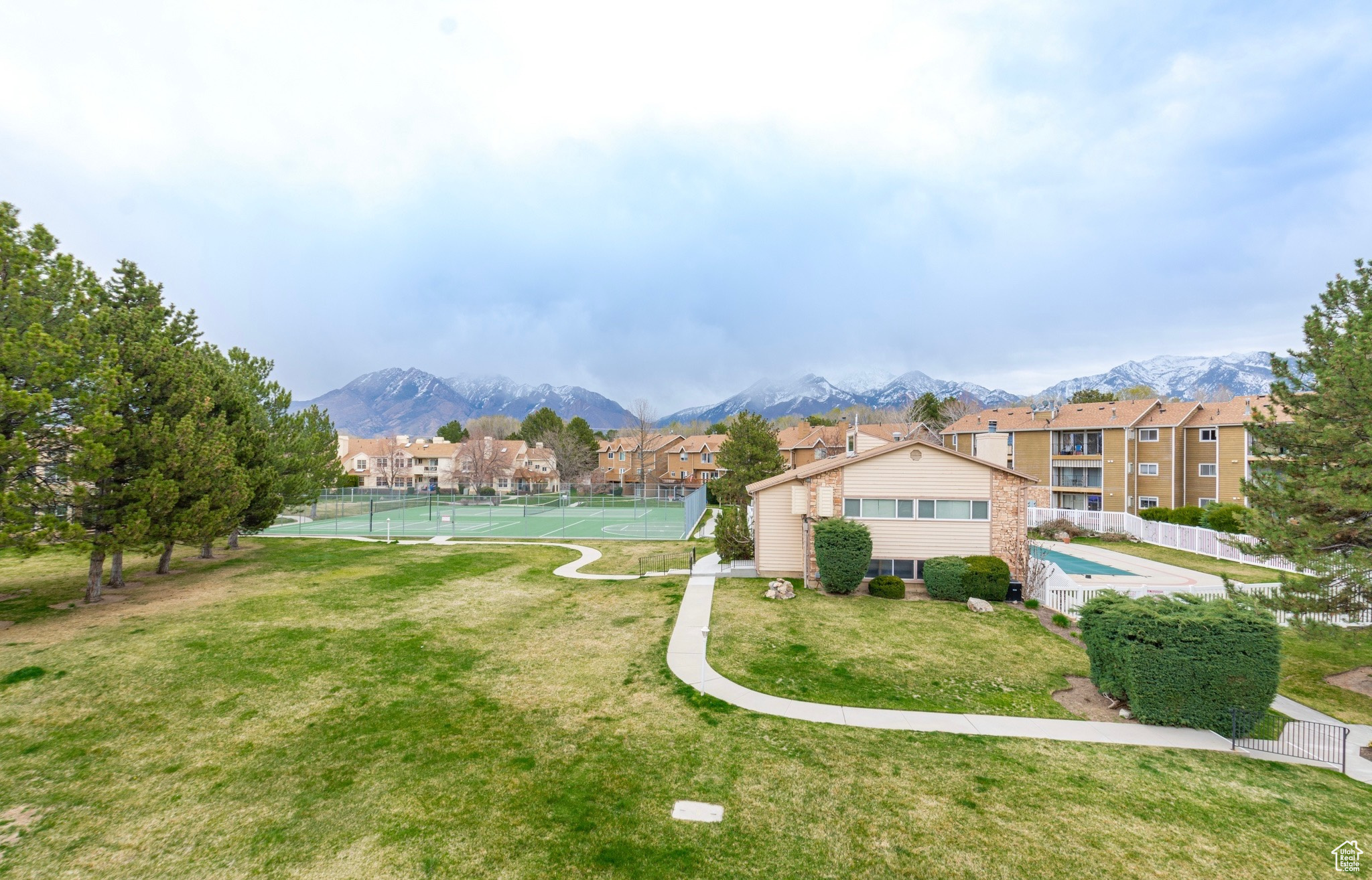 BRIARWOOD SPRINGS CO - Residential
