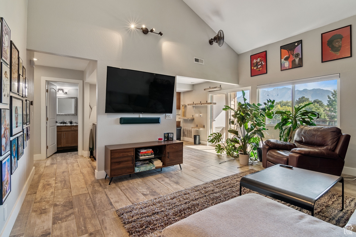 BRIARWOOD SPRINGS CO - Residential