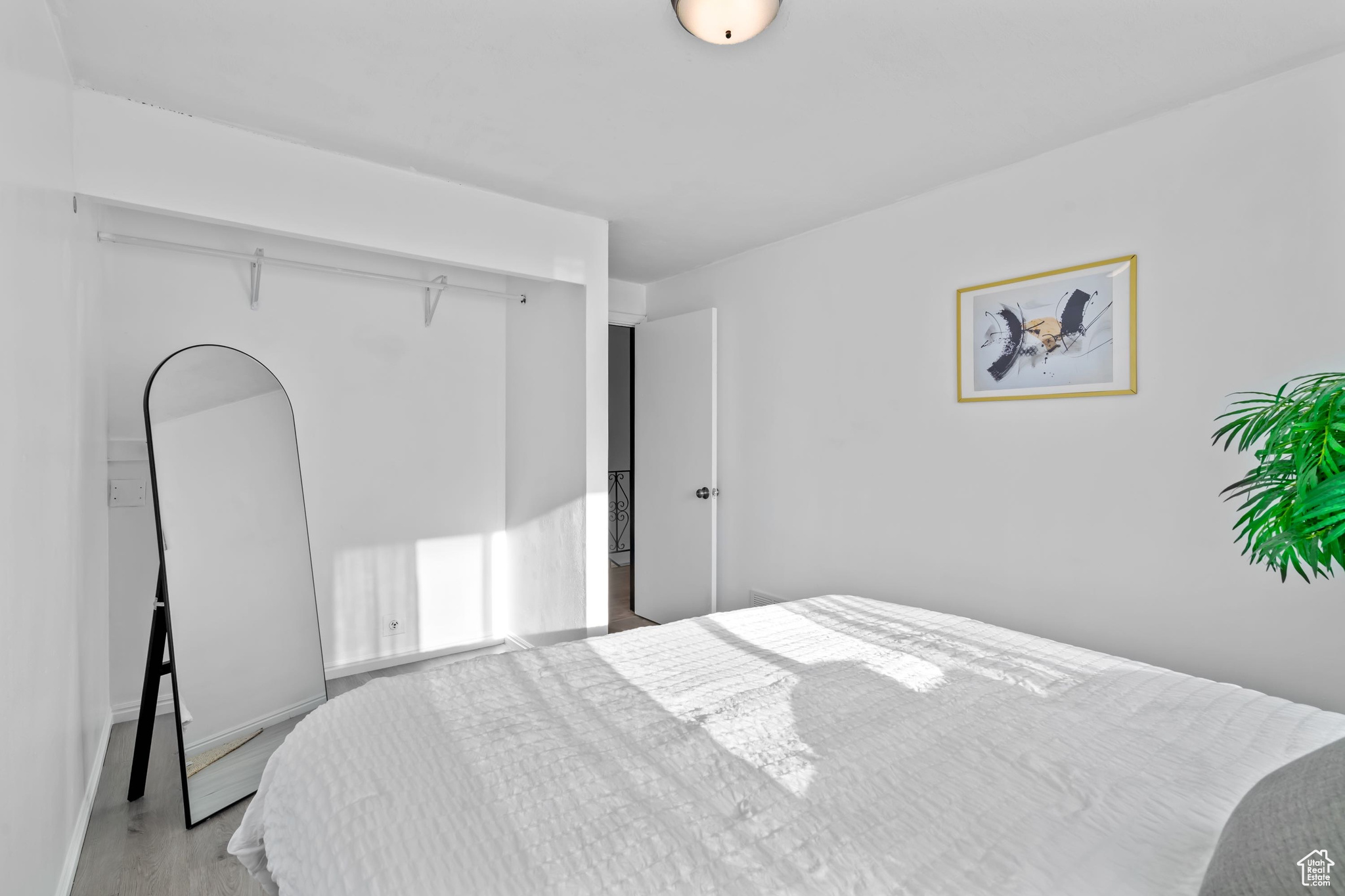 MEADOWBROOK - Residential