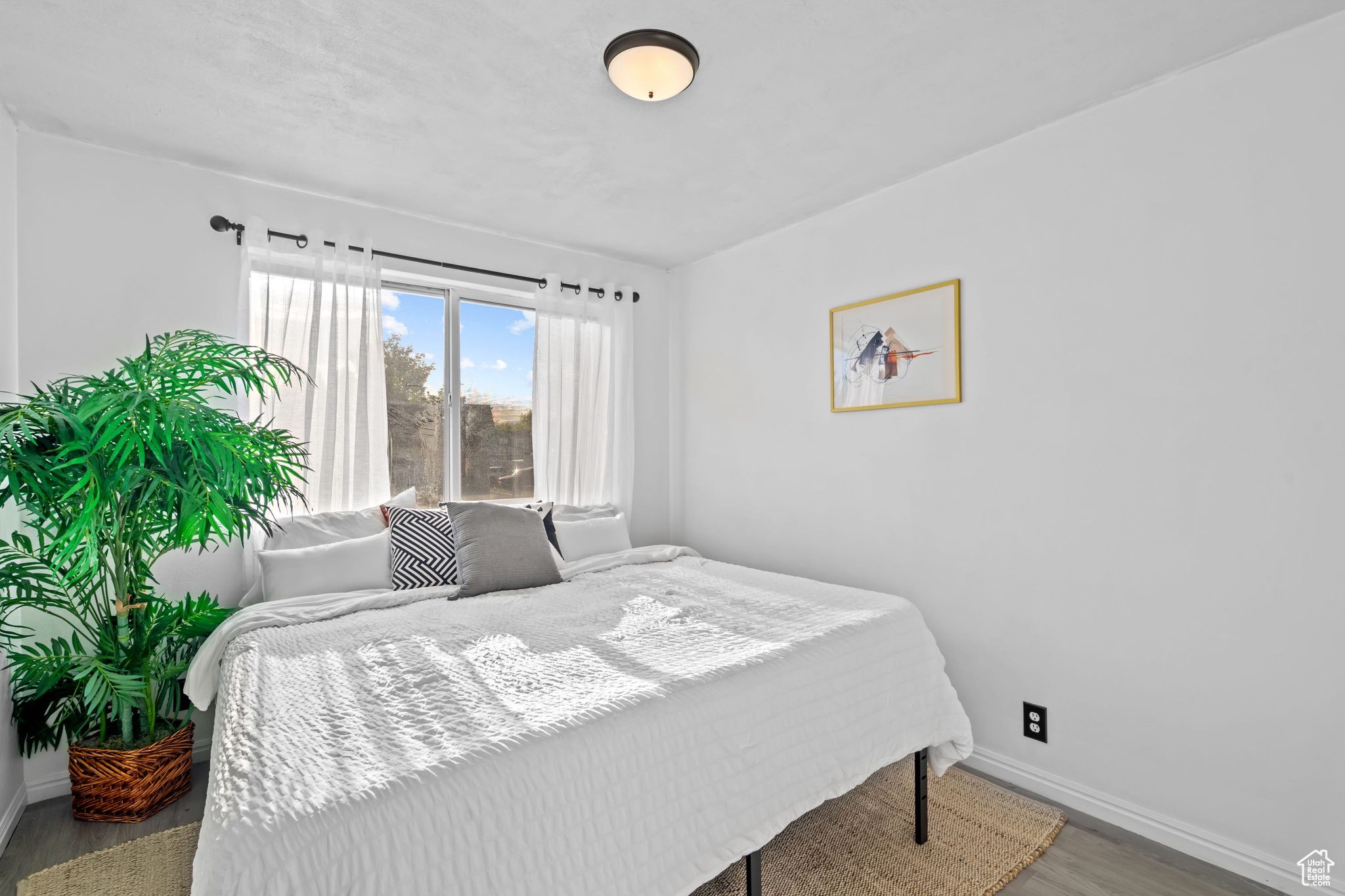 MEADOWBROOK - Residential
