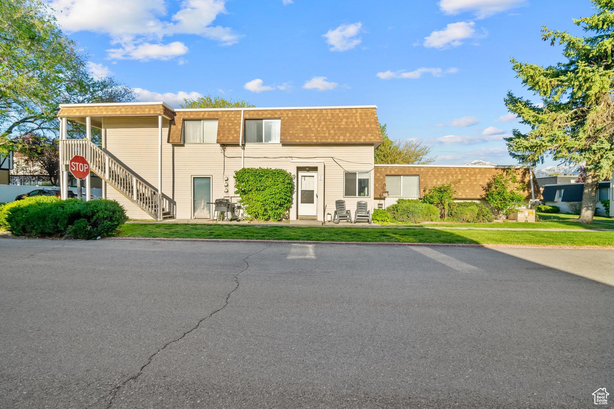 MEADOWBROOK - Residential