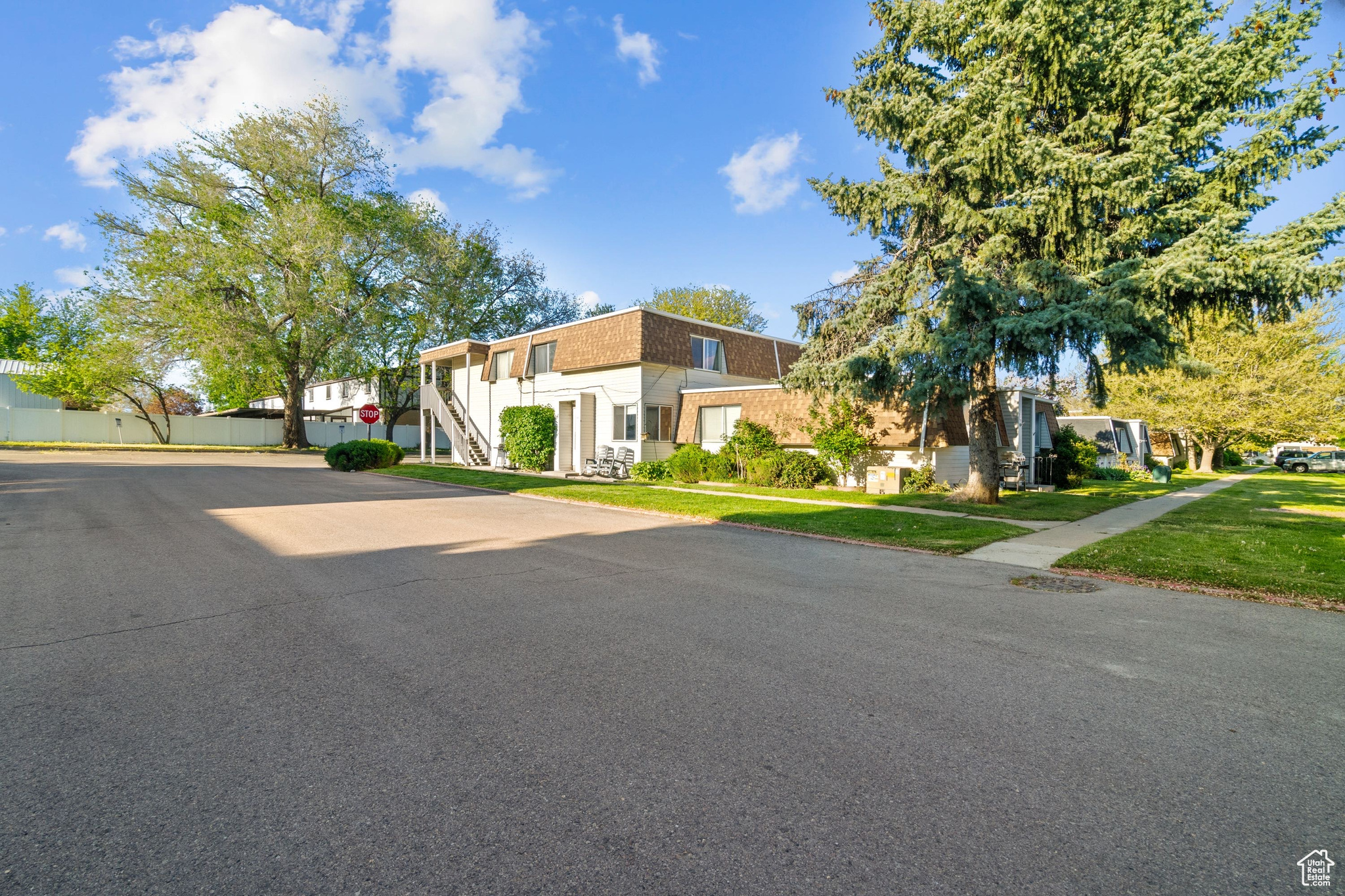 MEADOWBROOK - Residential