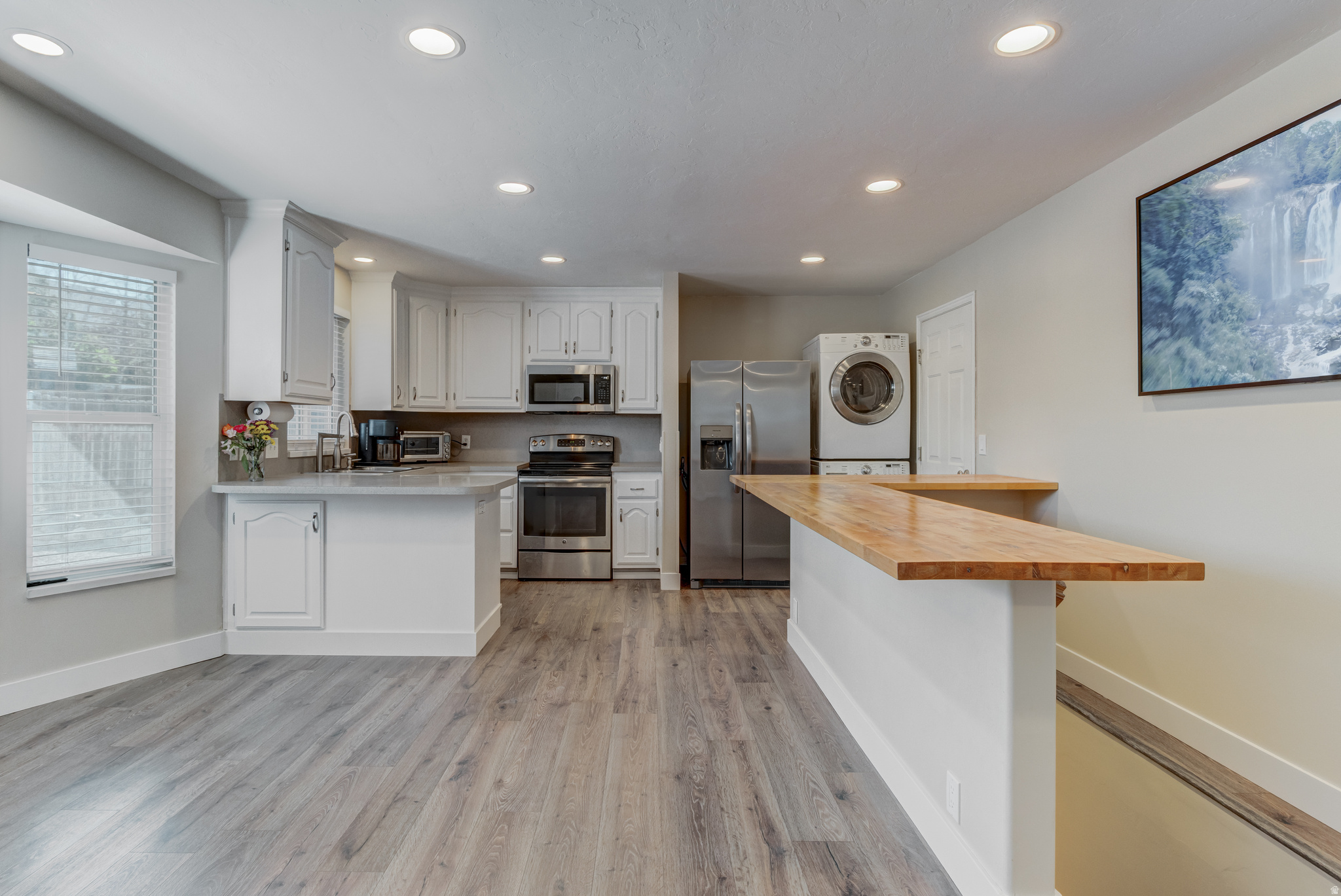 FOOTHILLS - Residential