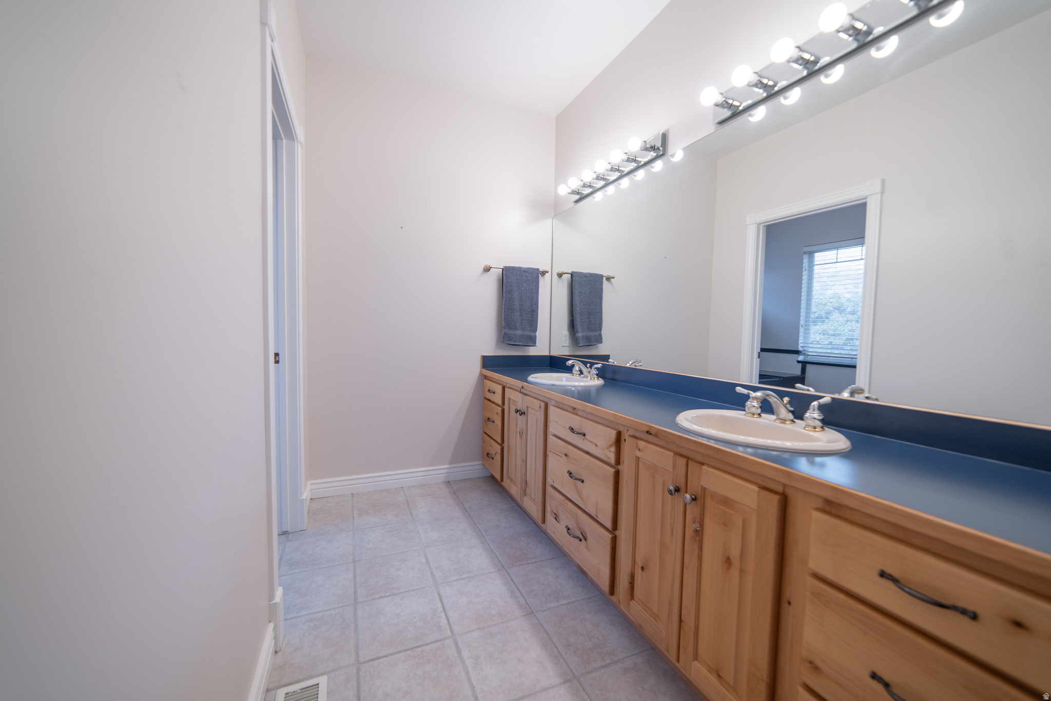 OAK RIDGE ESTATES - Residential