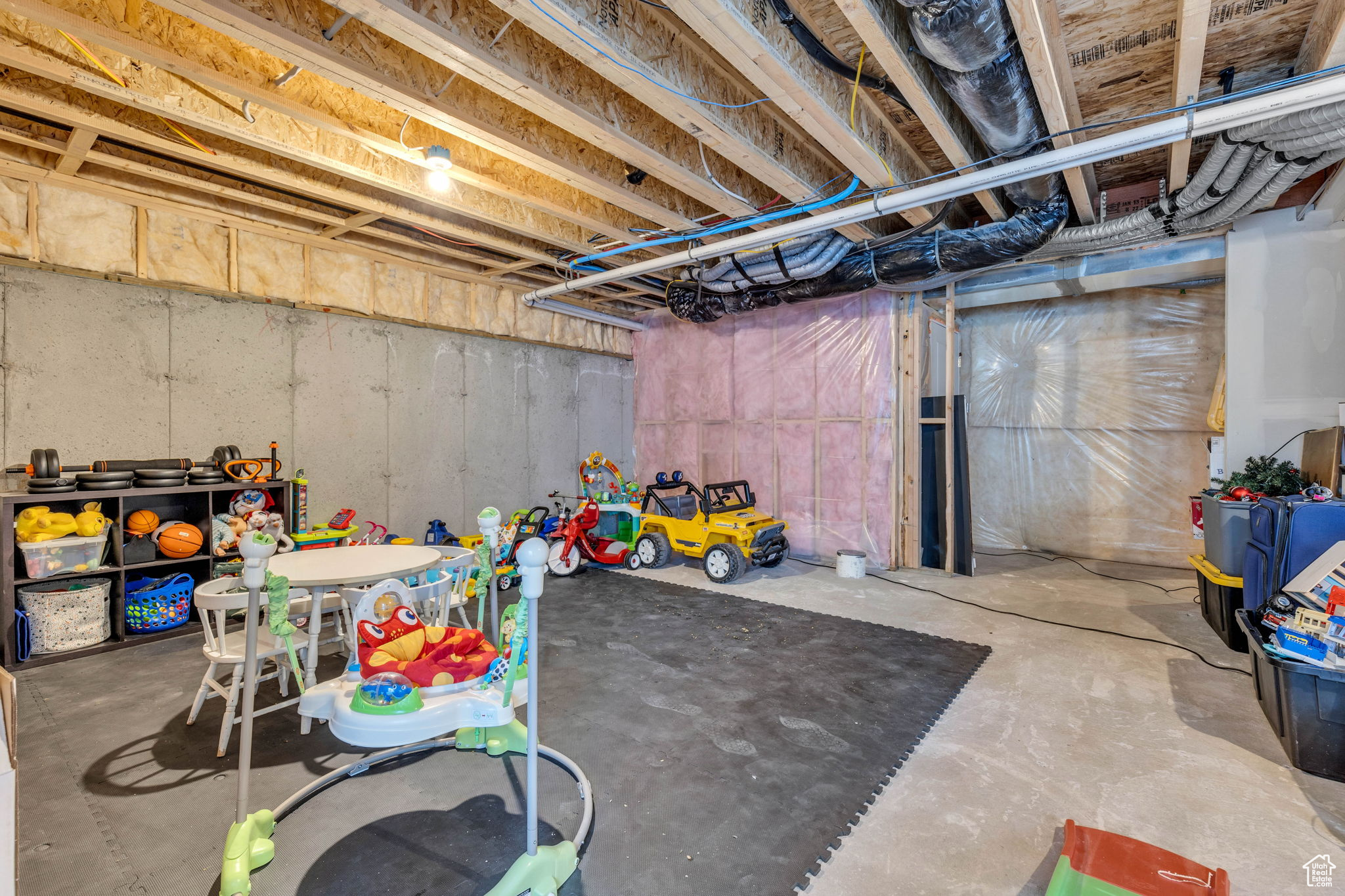 HARMONY TOWNHOMES - Residential
