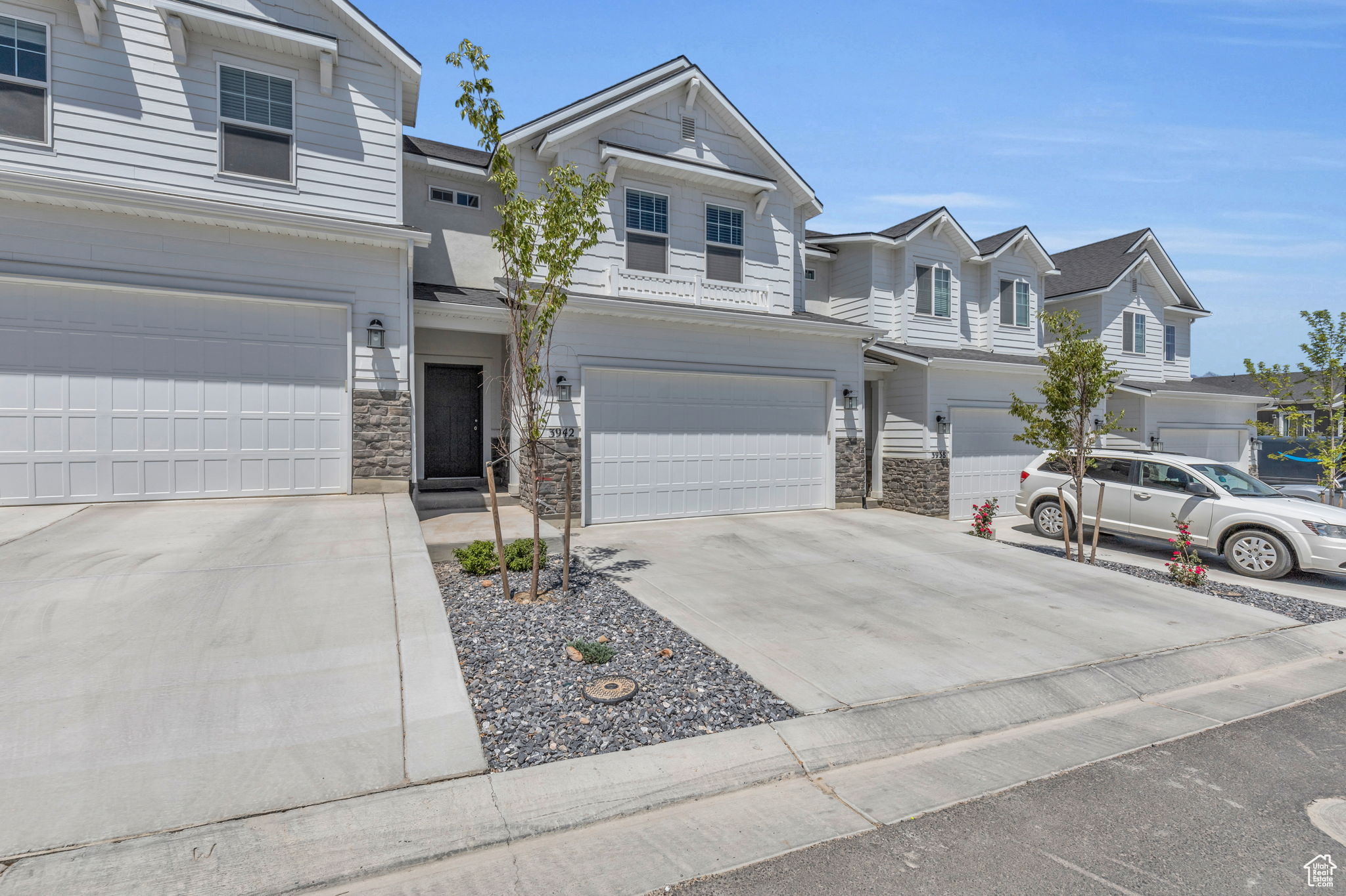 HARMONY TOWNHOMES - Residential