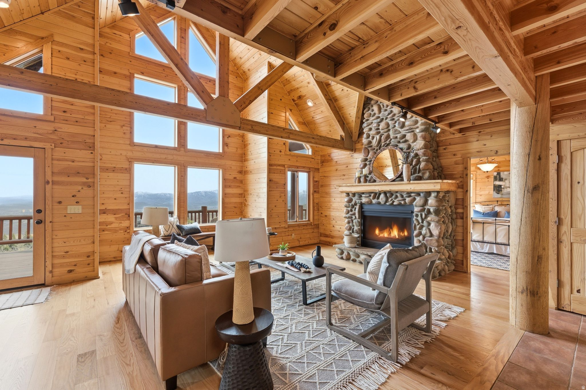 FOREST MEADOW RANCH - Residential