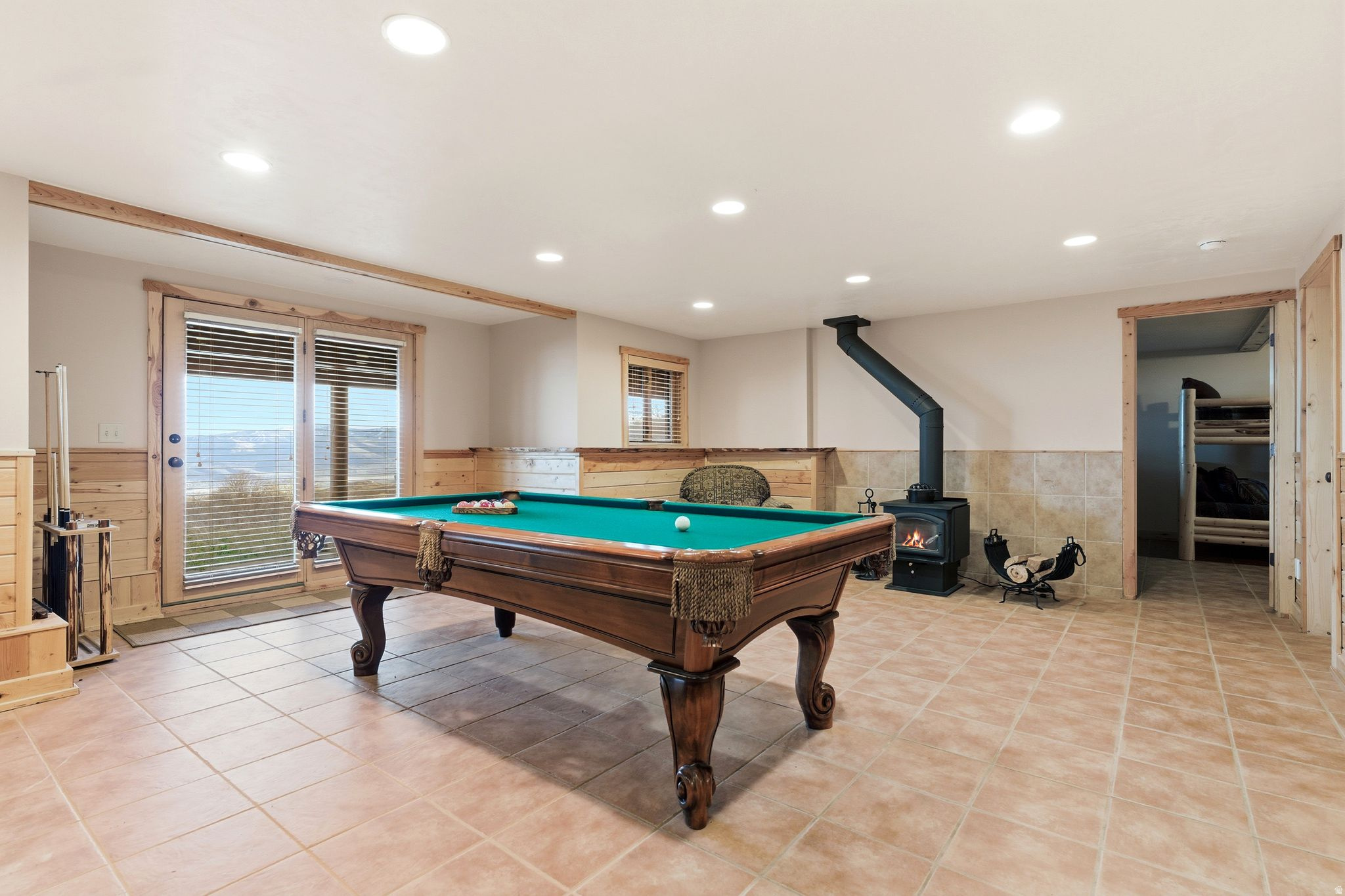 FOREST MEADOW RANCH - Residential