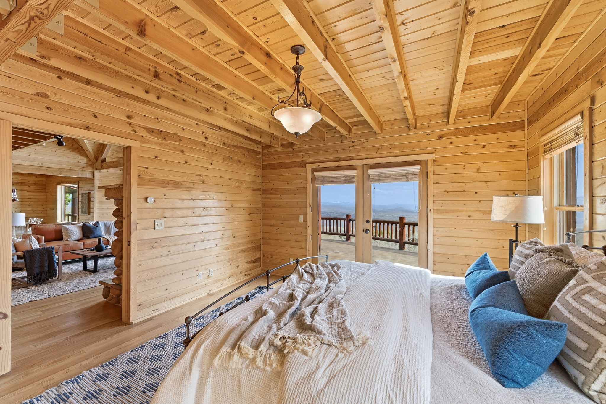 FOREST MEADOW RANCH - Residential