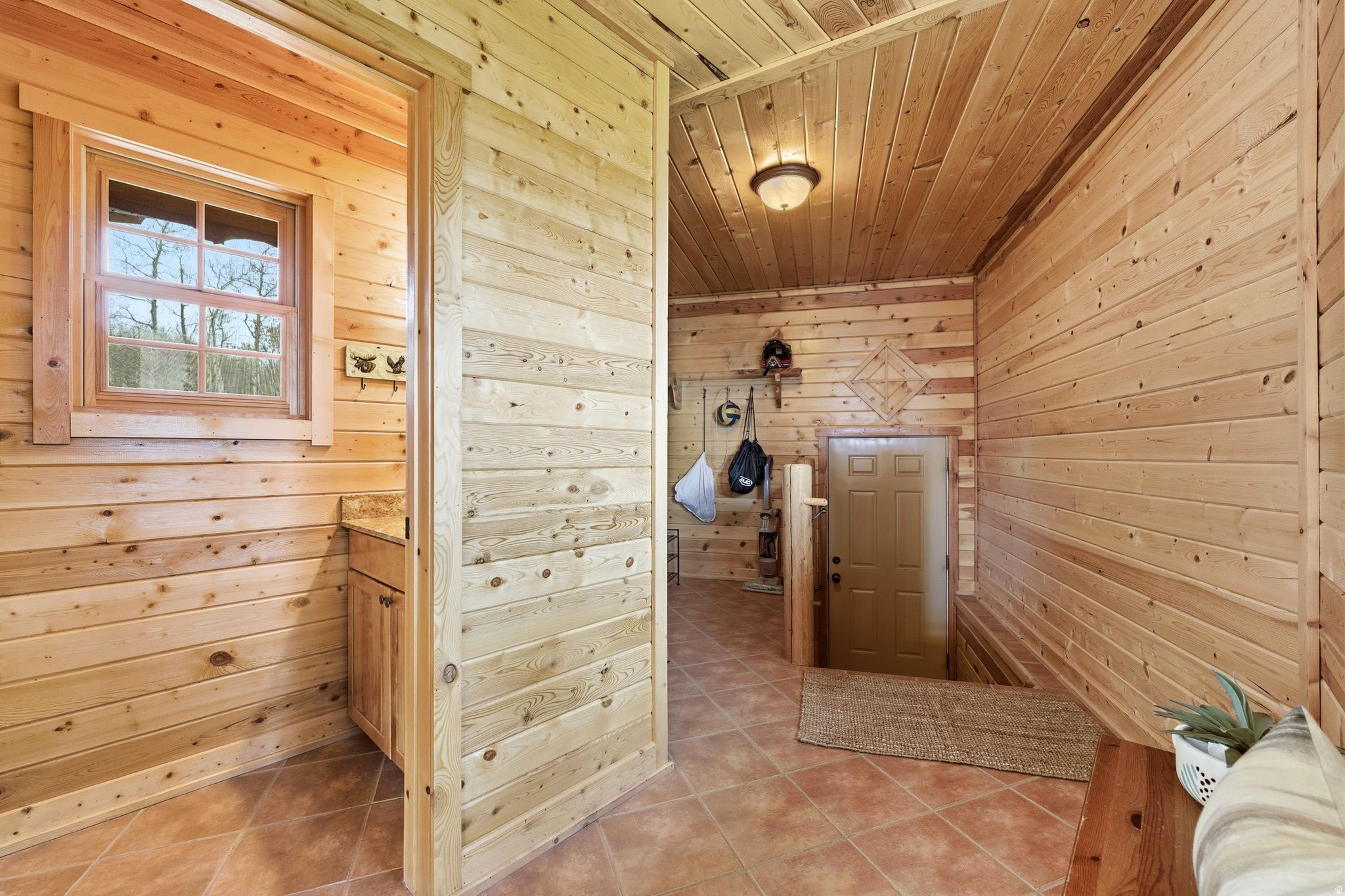 FOREST MEADOW RANCH - Residential