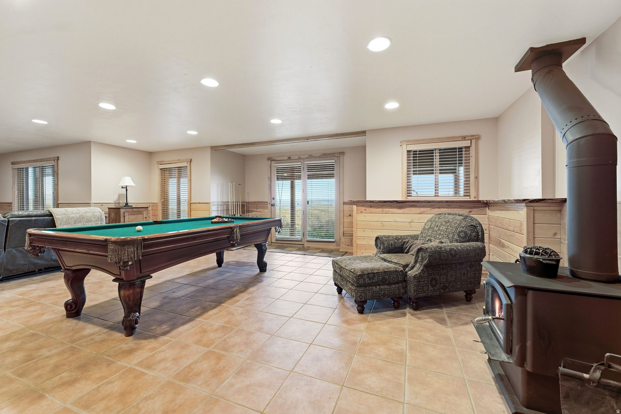 FOREST MEADOW RANCH - Residential