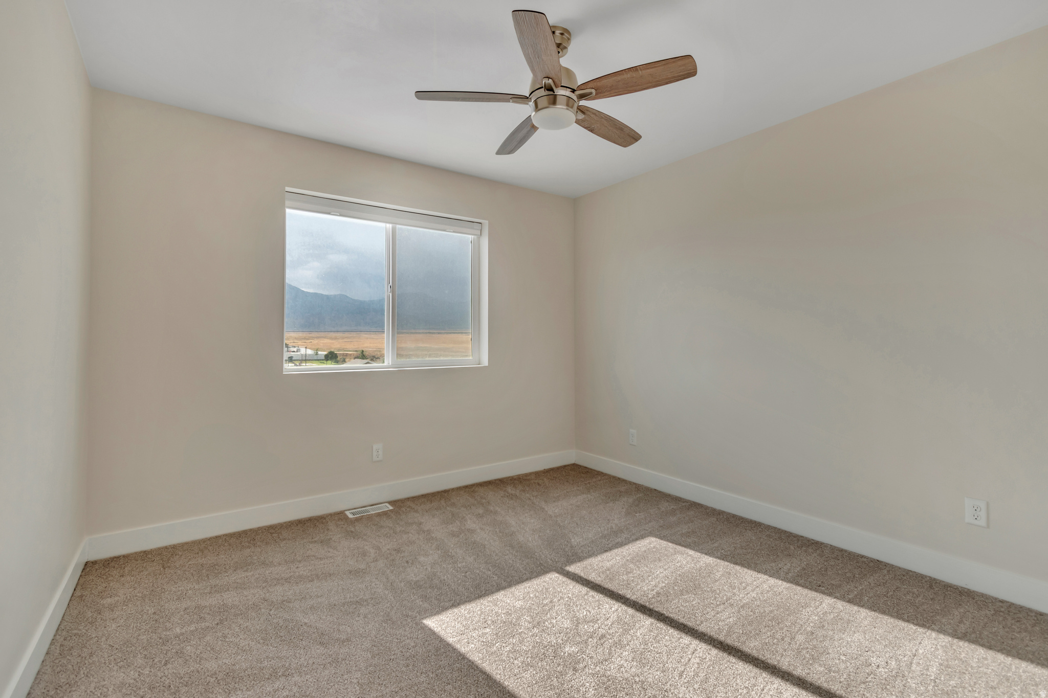 LONE TREE AT CIRCLE FIVE RANCH - Residential