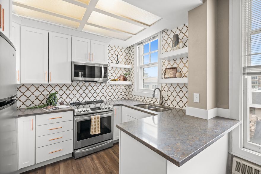 This beautifully updated condo is conveniently located right in the heart of downtown Salt Lake in the historic Belvedere building. You can't beat the walkability from this location; shopping, dining, and all the fun Salt Lake has to offer are right outside your door. Memory Grove Park is across the street, giving you instant access to endless outdoor recreation opportunities. The proximity to trails and the city provides you with a truly unique urban/outdoor blend. After a long day of playing in the outdoors and hanging out in the city, come home to relax and do a load of laundry in the included washer and dryer.