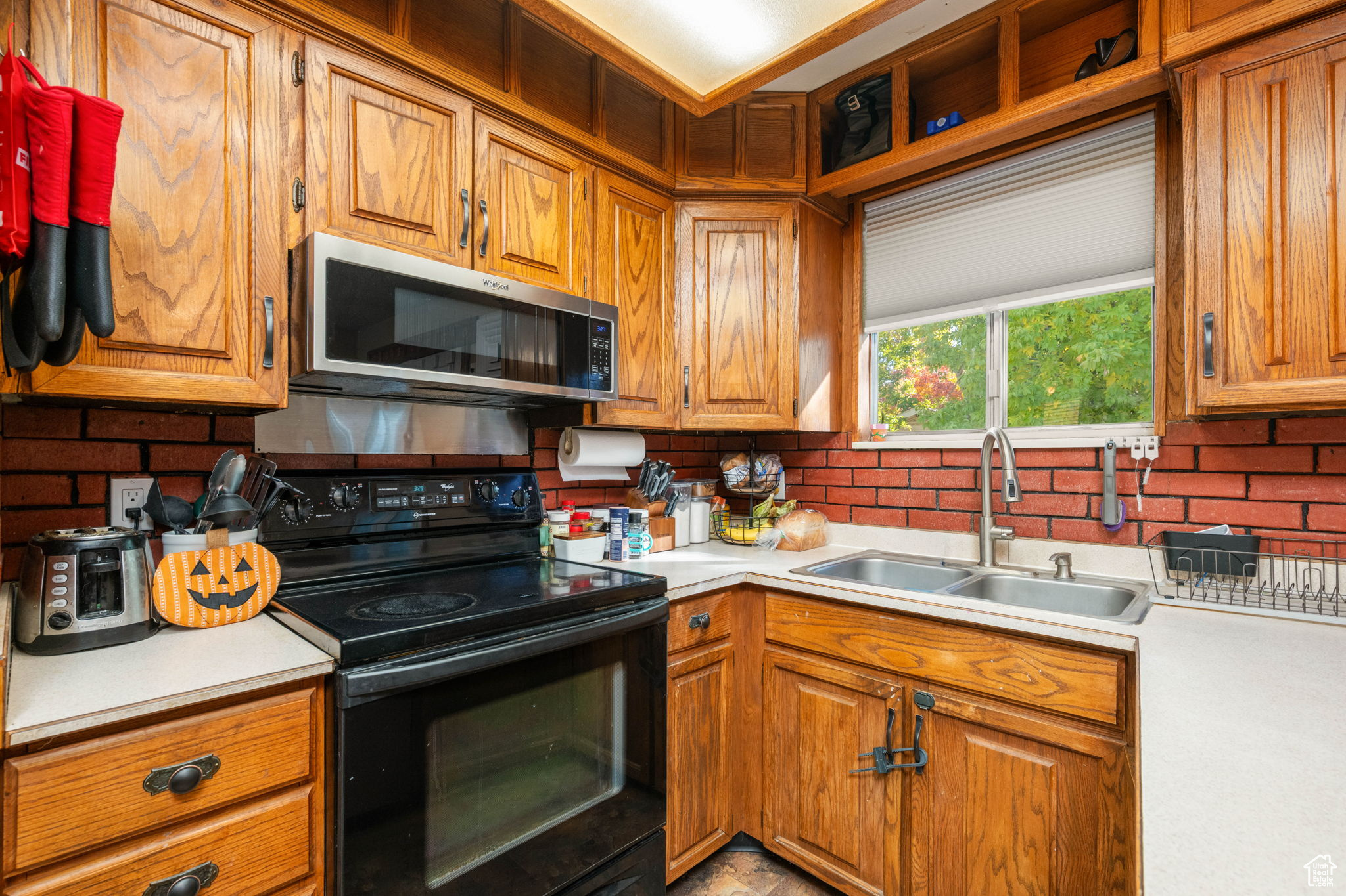 BROOKHAVEN ESTATES - Residential