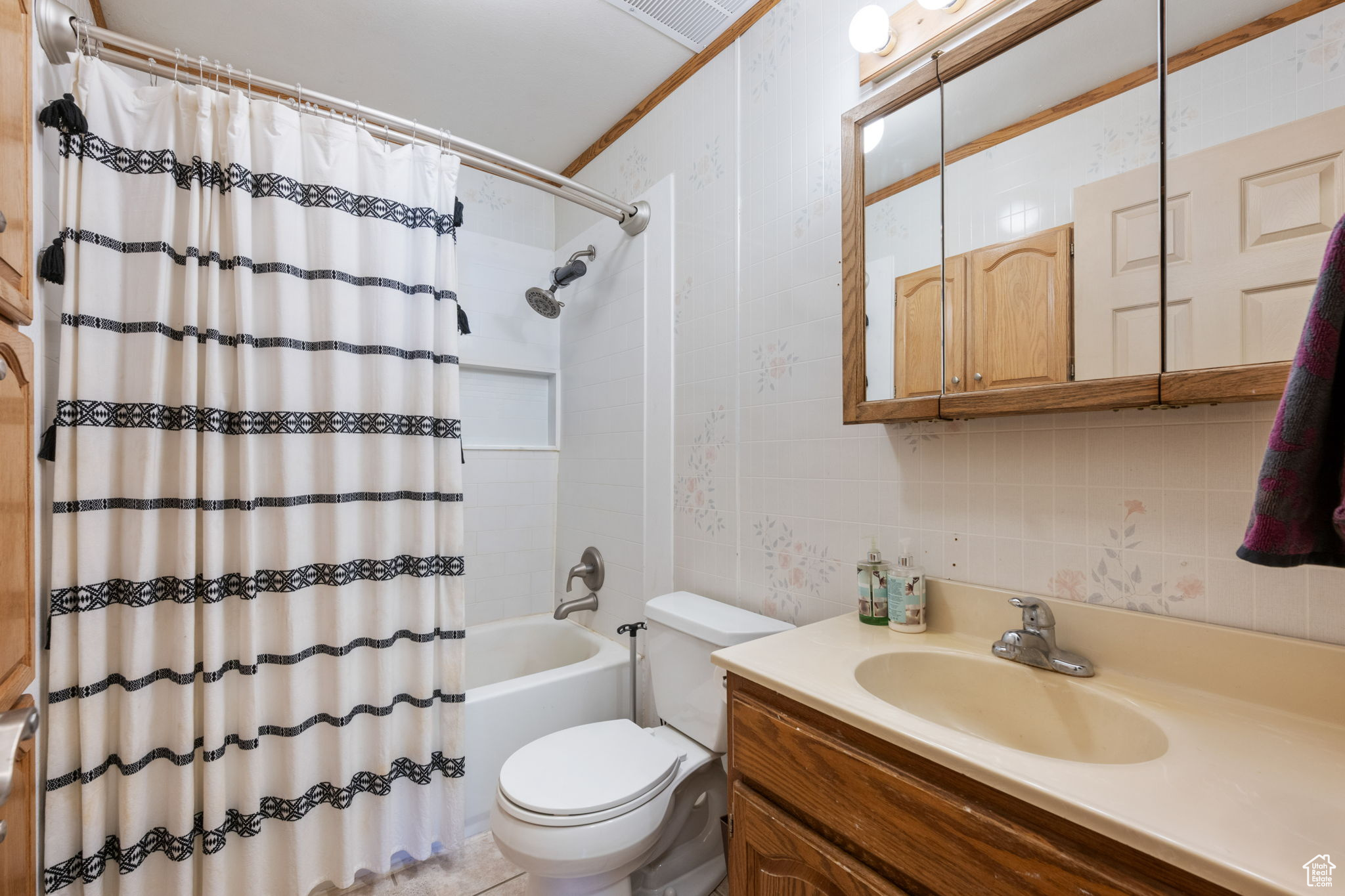 BROOKHAVEN ESTATES - Residential