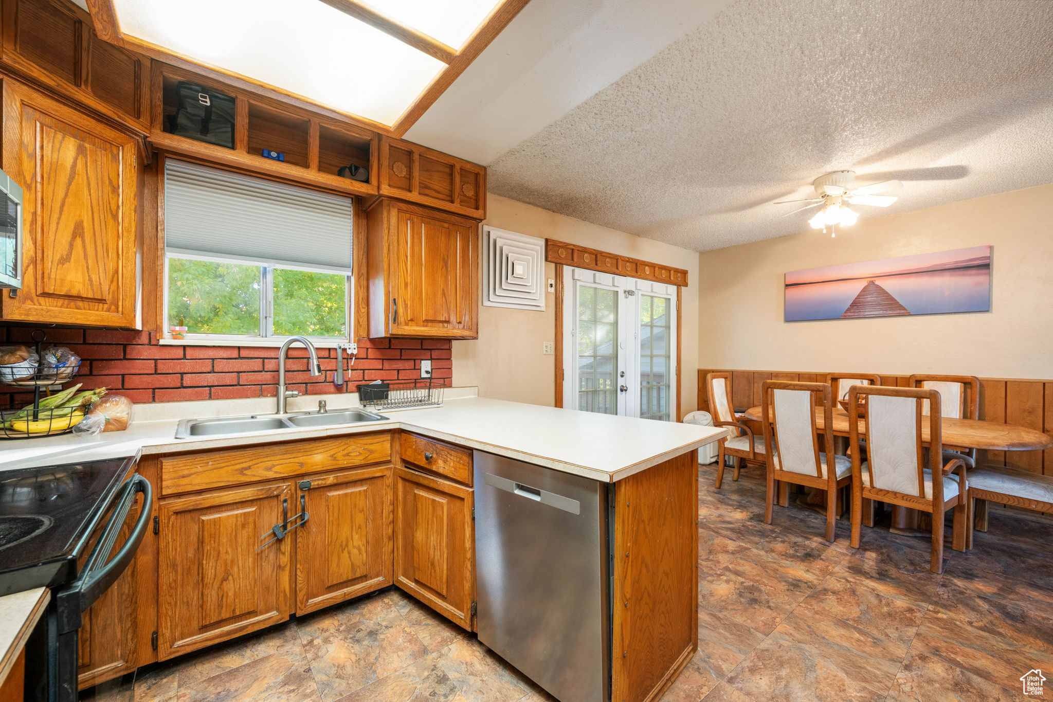 BROOKHAVEN ESTATES - Residential