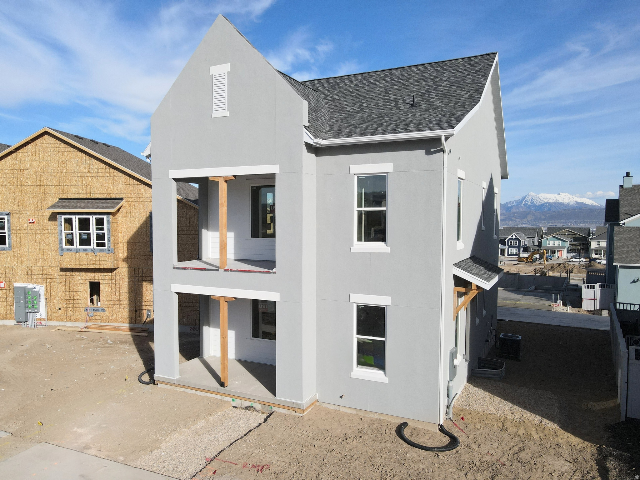 DAYBREAK - Residential