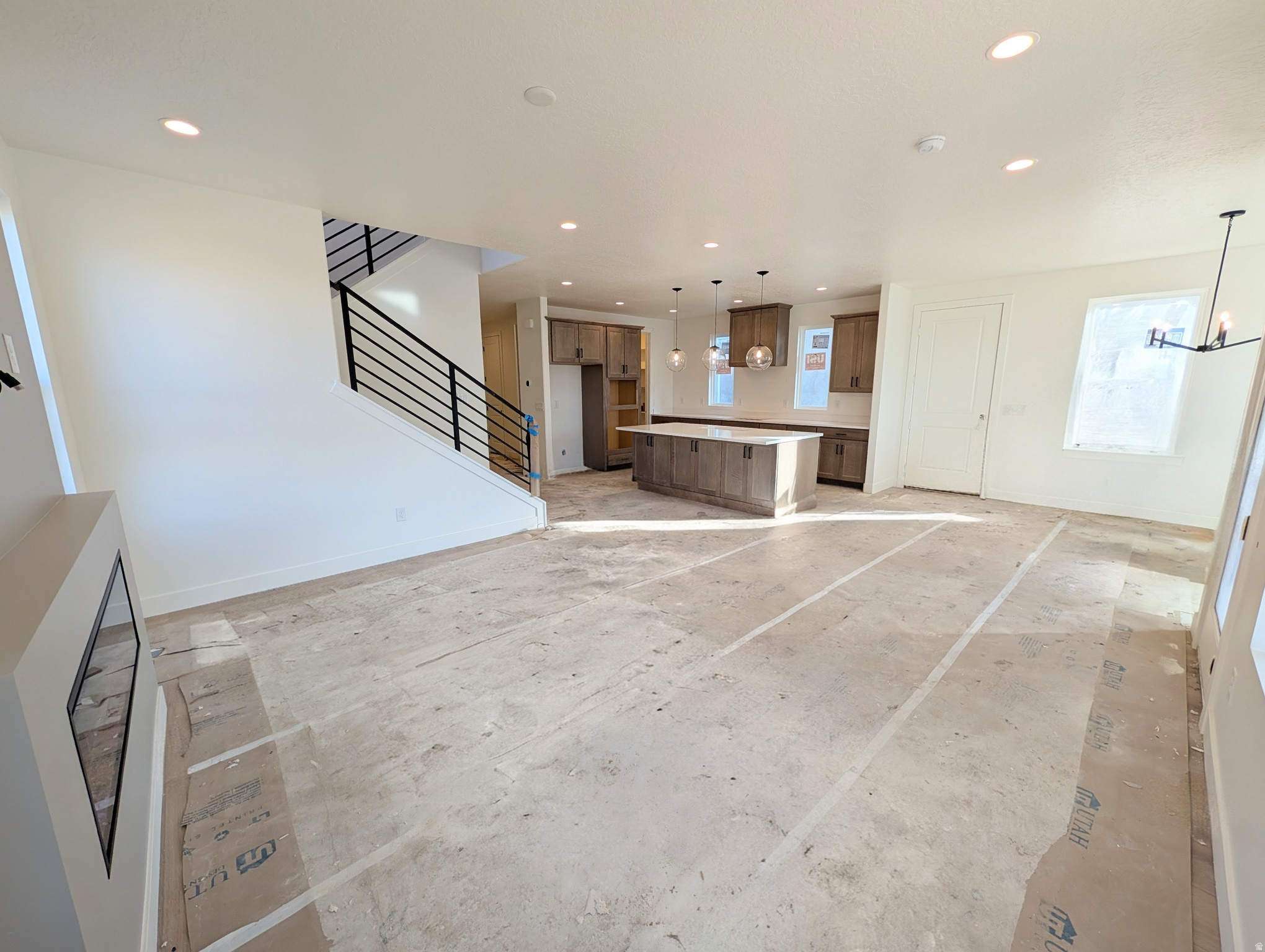 DAYBREAK - Residential