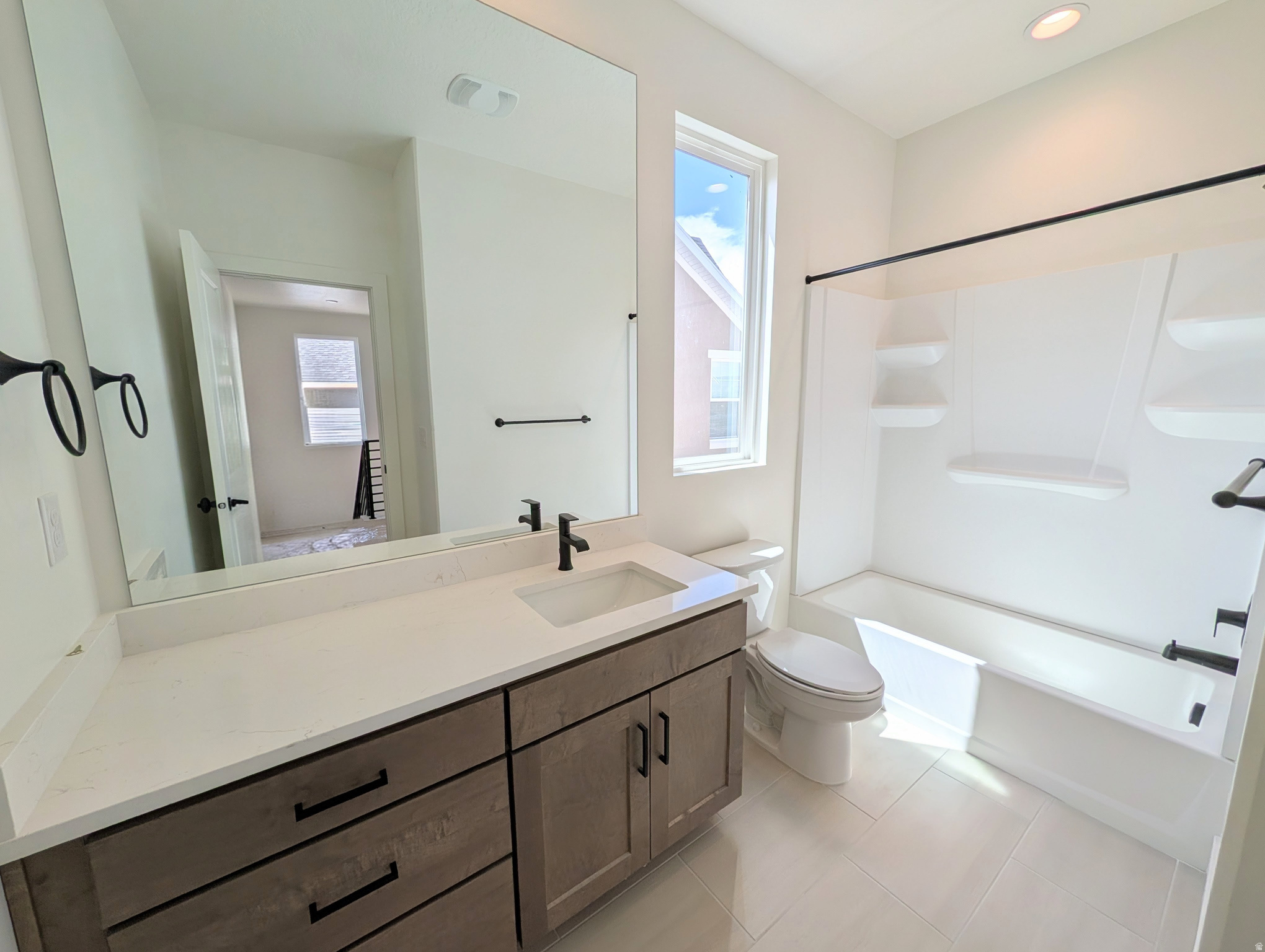 DAYBREAK - Residential