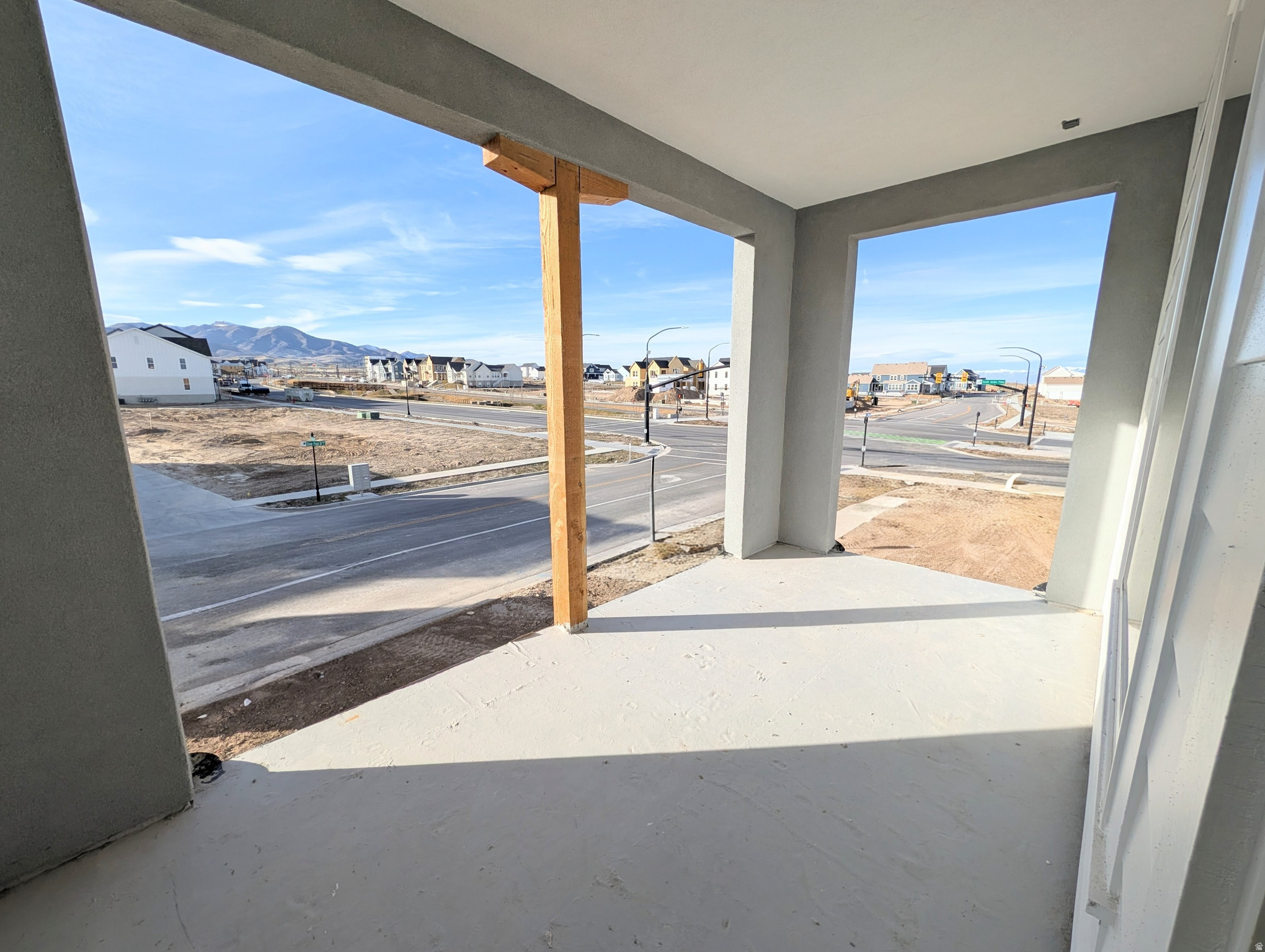 DAYBREAK - Residential