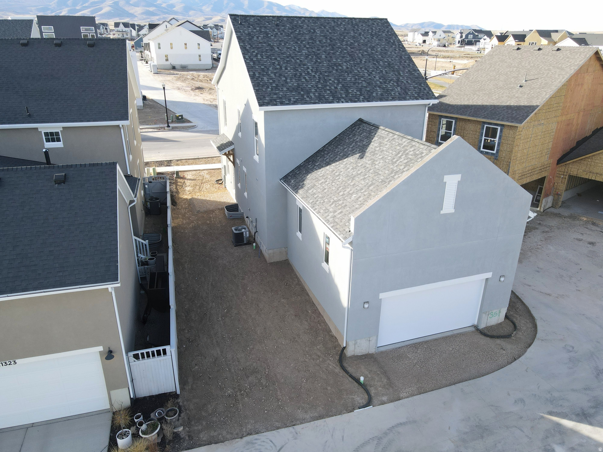 DAYBREAK - Residential