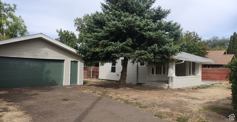 Photo of 1123 S 9TH AVE AVE E, Twin Falls, ID 83301 (MLS # 2117806)