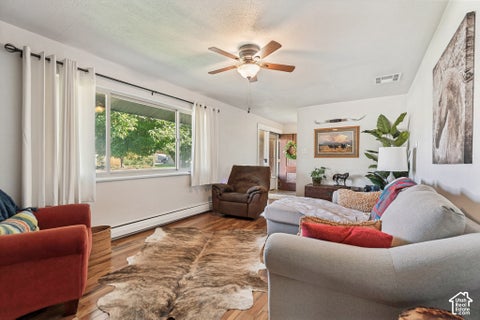 Tiny photo for 432 S 600 E, Payson, UT 84651 (MLS # 2189031)