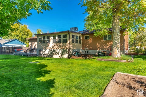 Tiny photo for 432 S 600 E, Payson, UT 84651 (MLS # 2189031)