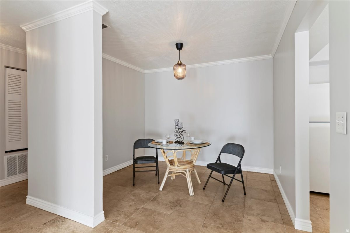 THE BOUNTIFUL MANOR - Residential