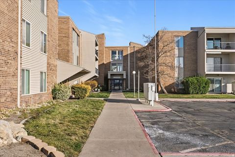 Photo of 290 N 500 W #305, Bountiful, UT 84010 (MLS # 2131701)