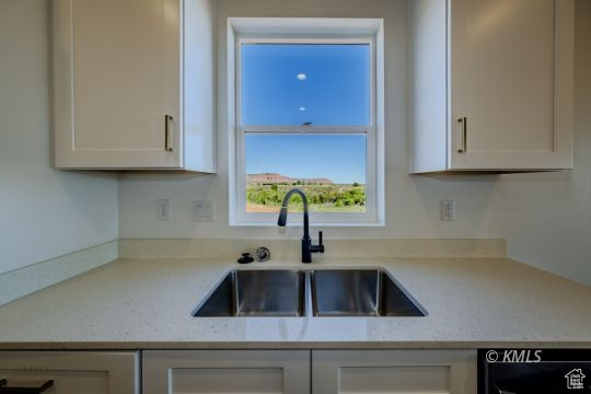 CREEK SIDE - Residential