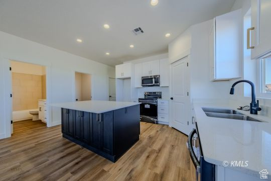 CREEK SIDE - Residential