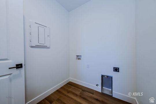 CREEK SIDE - Residential