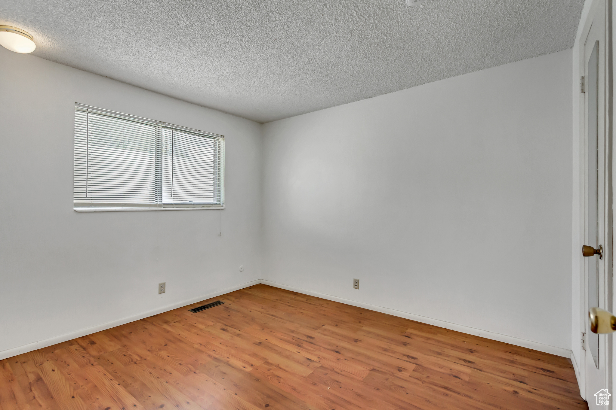 CAPITOL - Residential Income