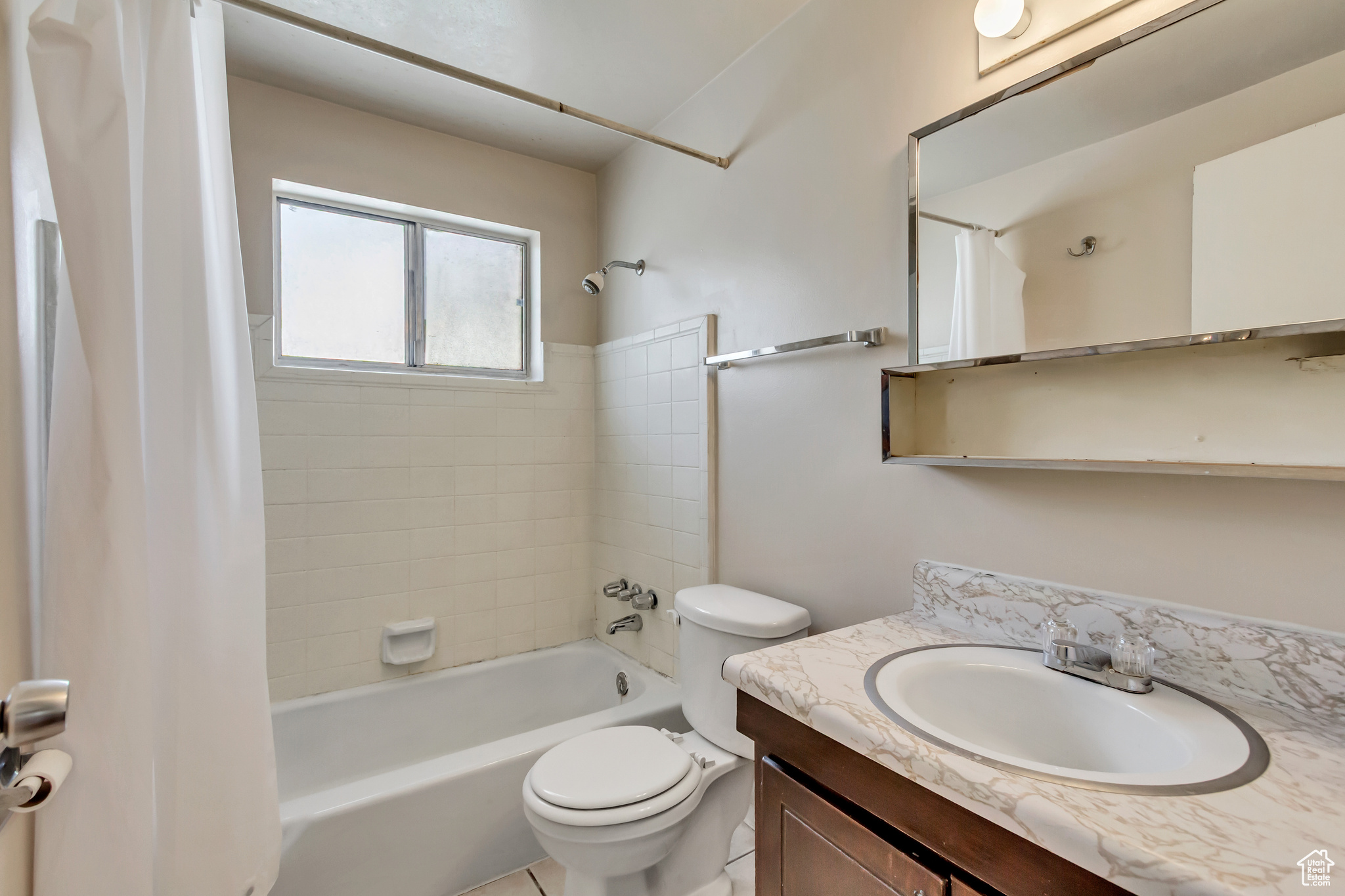 CAPITOL - Residential Income