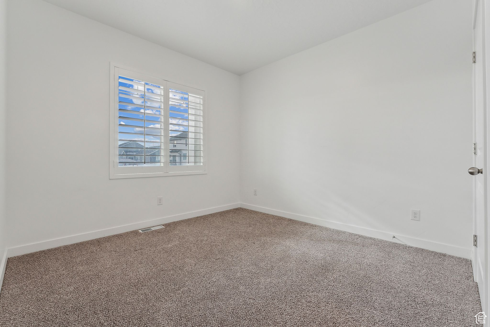 Syracuse, Utah 84075, United States, 3 Bedrooms Bedrooms, ,2 BathroomsBathrooms,Residential,Active,18406